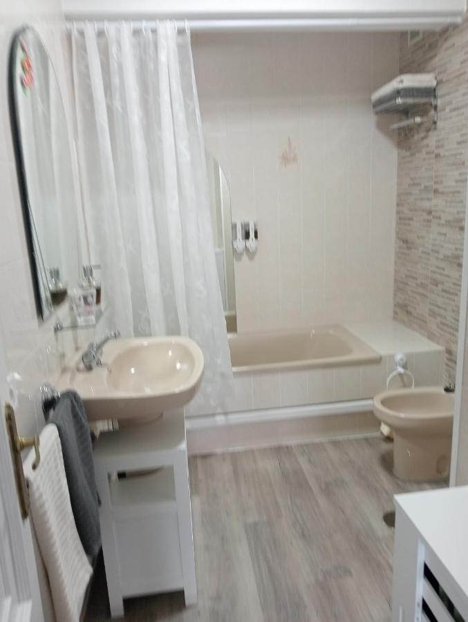 Milladoiro Apartment Teo ภายนอก รูปภาพ